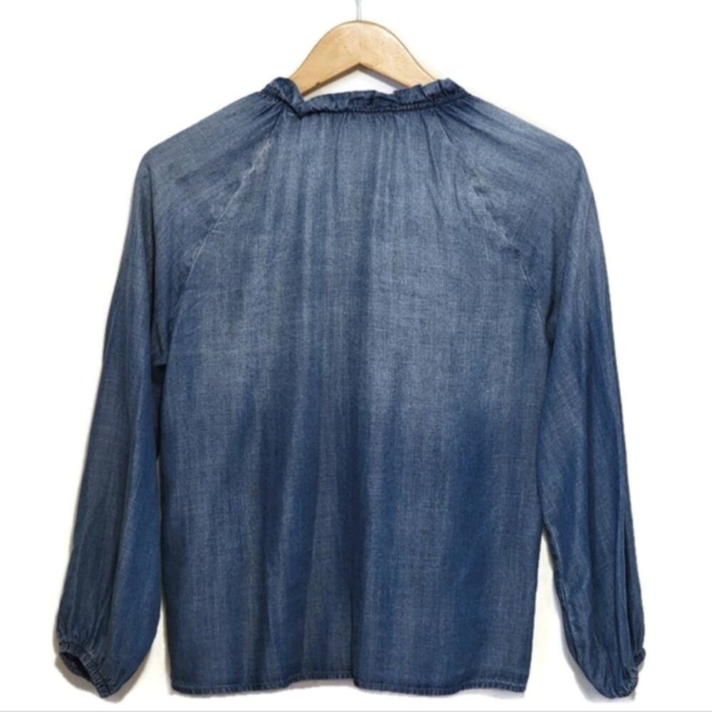 Cloth & Stone Chambray Denim Button Down V-Neck Shirt Top Casual Classic XS - Picture 8 of 14